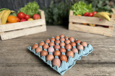 Picture of Laura's Orchard Small Eggs - tray of 30