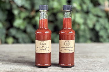 Nikki's Homemade Saucy Hawthorne Ketchup 150ml (not organic) Picture of Nikki's Homemade Saucy Hawthorne Ketchup 150ml (not organic)