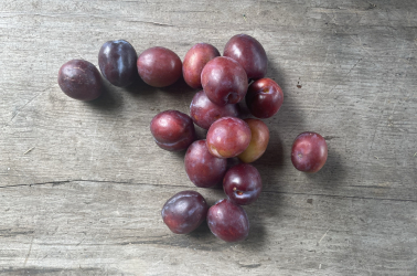 Picture of Plums - red 250g